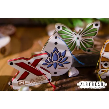 Zawieszki drewniane z filcem i logotypem klienta (1 000 szt.)